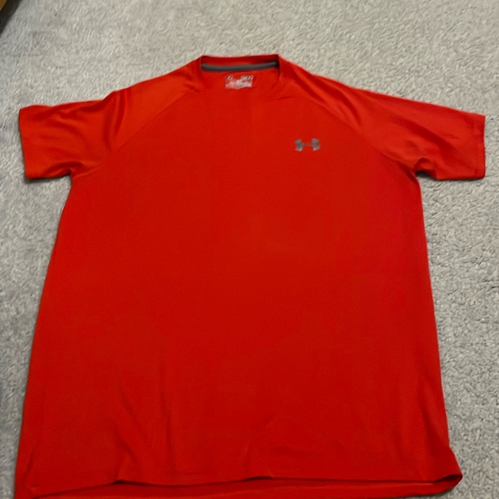 UA boys loose for heat gear true red tee medium
